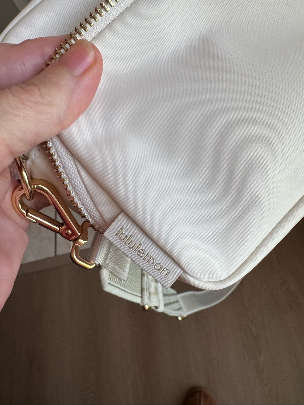 lululemon athletica Cream Compact Crossbody Bag NWOT - Picture 8 of 16